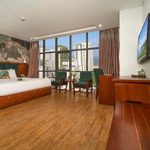 Deluxe Double Room Bath